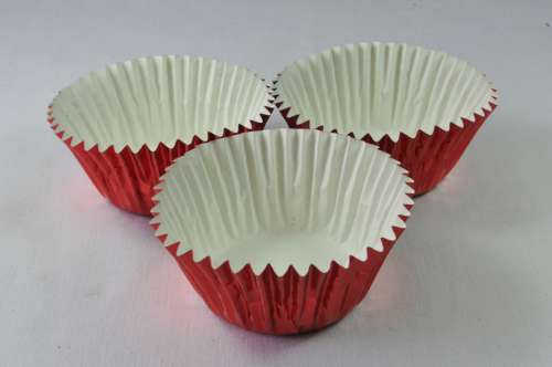 Red Foil Cupcake Papers - Click Image to Close